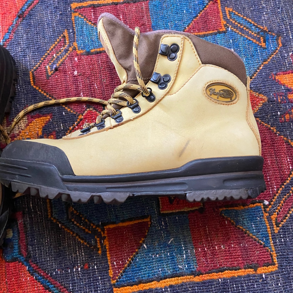 Vasque Hiking Boots. Size 9 1/2